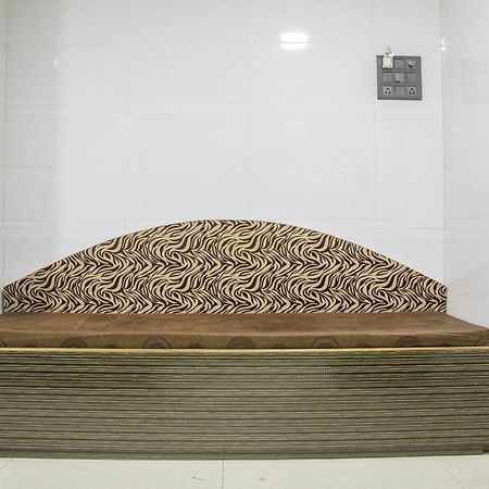 Relax Guest House Мумбай Екстериор снимка