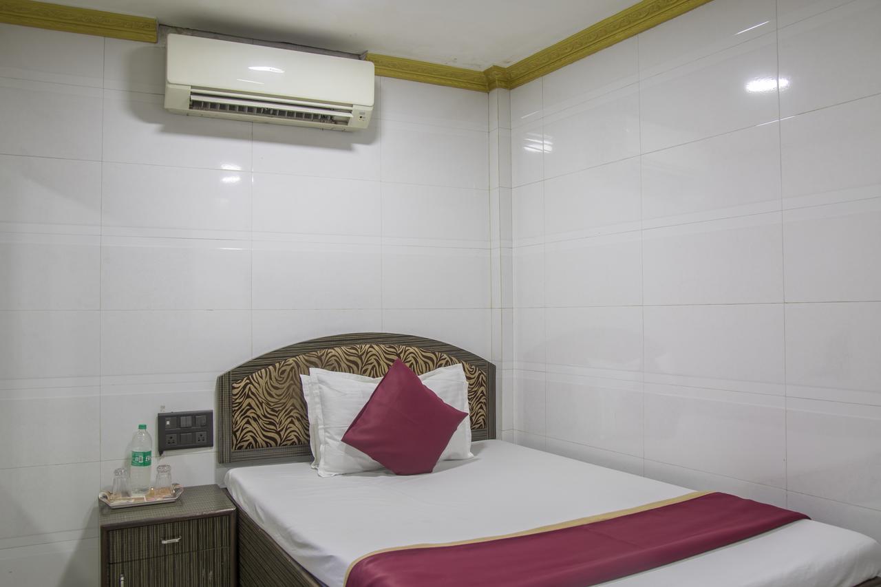 Relax Guest House Мумбай Екстериор снимка