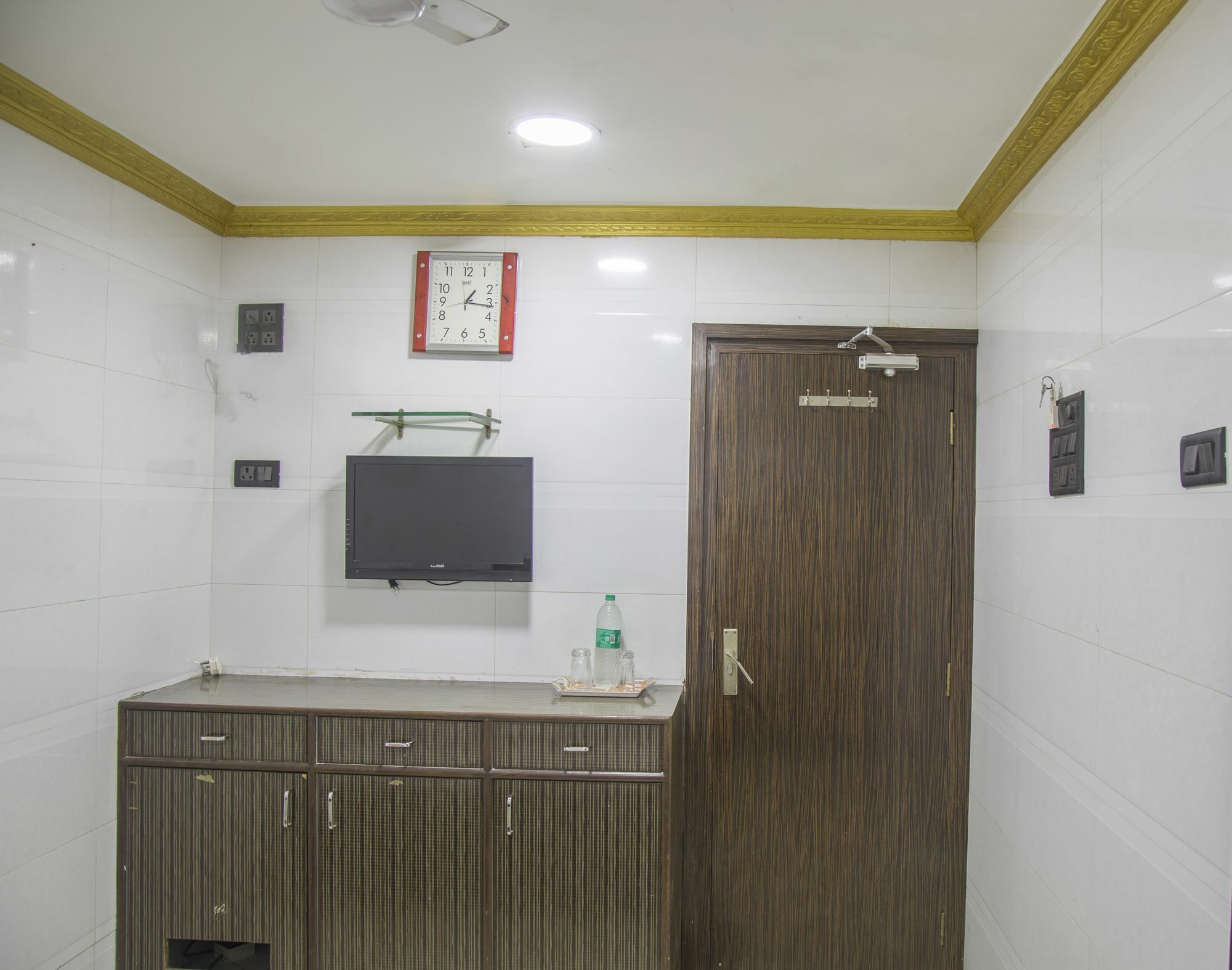 Relax Guest House Мумбай Екстериор снимка